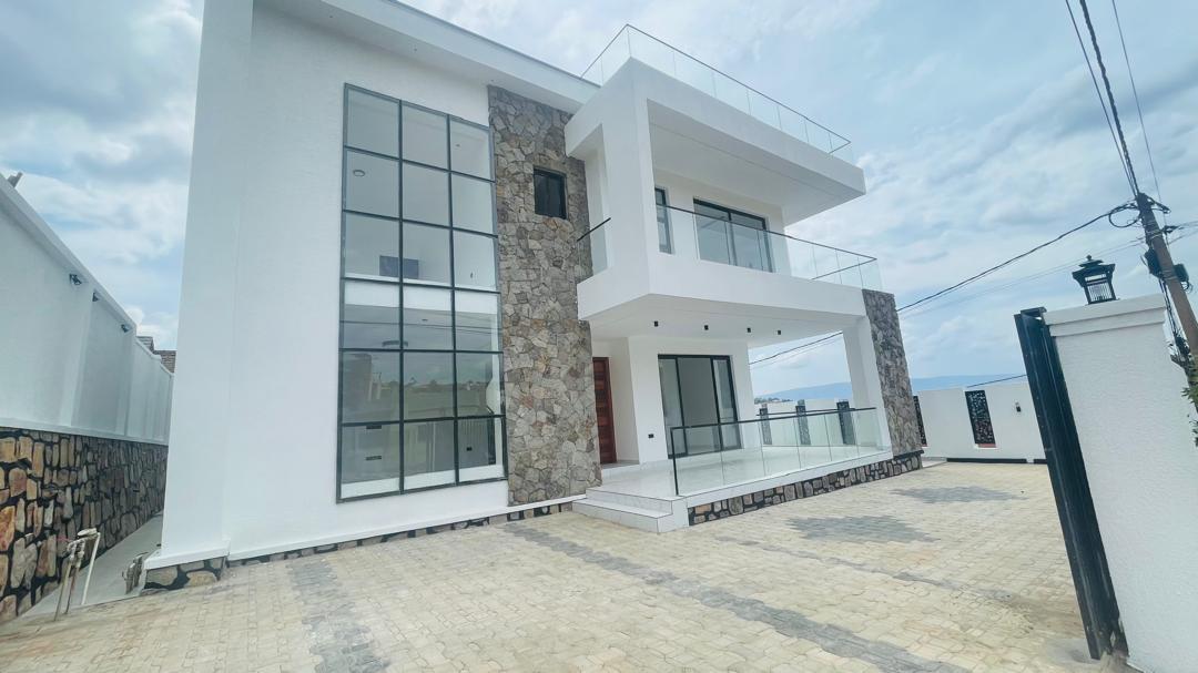 House and Big for sale in   Kimironko-Kibagabaga very modern villa for sale in kigali 1