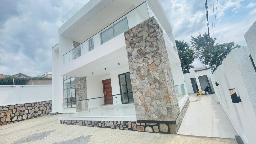 House and Big for sale in   Kimironko-Kibagabaga very modern villa for sale in kigali