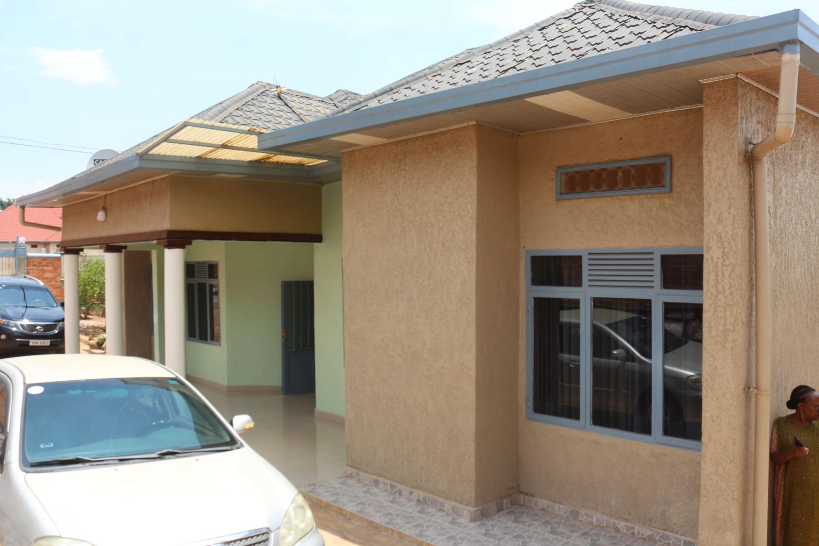 House for sale in Kabeza Kigali Rwanda  near main road access on tarmac road 2